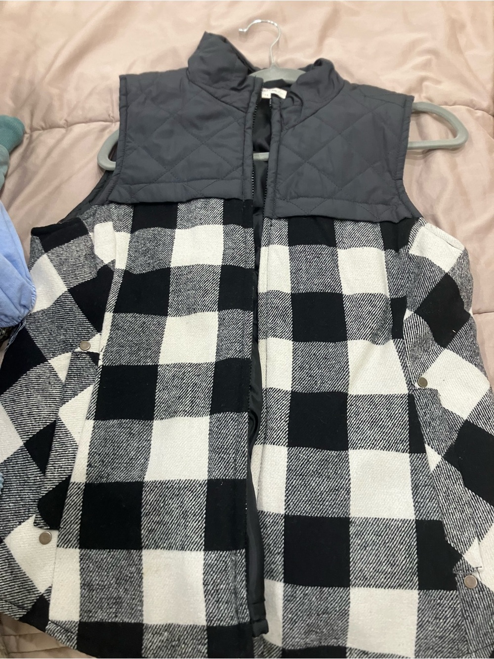WomenS Black & White Buffalo Plaid Quilted Collar Vest